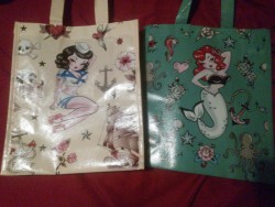 Guys look at the cute tote bags I got at Hot Topic. They&rsquo;re only 4.50 and I got one of them half off because of the sale they had today. I love them :D