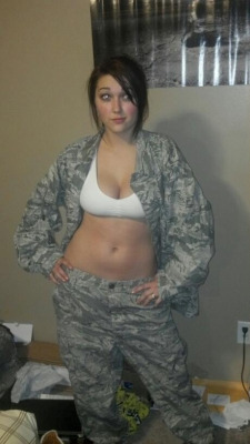 girlsonthejob:  Air Force Girl 
