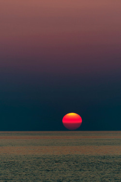 disminucion:  Sunrise, Corsica | Julien Sanine