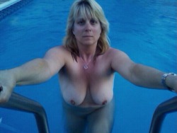 Deb looking alluring and sexy in her pool. Need we say more??&hellip;