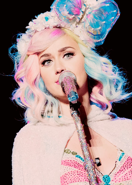 Katy Perry >> The Prismatic World Tour - Página 9 Tumblr_nvr7npkiMr1tz78fxo1_r1_500