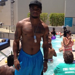 tastyblkman:  Naked Baller Alert: Meet 24 year old, 5’11 190-lb., Johnny Patrick NFL Player for New Orleans Saints.