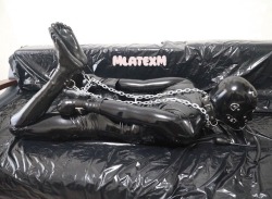 mlatexm:Rubber toy object