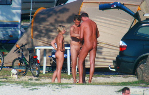 Dad and daughter erection nudist