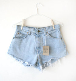 Waist 295 High Waisted Vintage Levi Shorts by thedaisies on Etsy on @weheartit.com - http://whrt.it/12dTq8o
