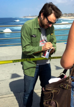: charlie day filming promos for season 11 of It’s Always Sunny in Philadelphia // 04.01.15