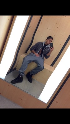 michaelalaniz:  At the mall!!!!! Horny as fuck… Sum1 come sit on daddy!  I&rsquo;ll gladly come sit on that dick! Hella hot