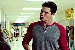 rydeforyou:  Robbie Amell in The Duff