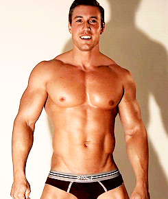 tumblinwithhotties:  AAG model Eric Lavin (gifs by uncuts)