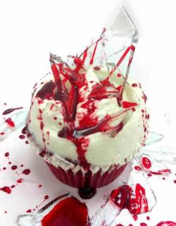icehot-addiction:  bigwes:  Yandere CupcakeIngredients:1 Can white frosting1 Box Red Velvet Cake MixSugar Glass:2 cups water1 cup light corn syrup3 1/2 cups white sugar&frac14; teaspoon cream of tartarEdible Blood:&frac12; cup light corn syrup1 tablespoon