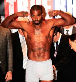 diazmaldonadoj:  thiksoul69:  Boxer Yusaf Mack going at that dick like a pro #thiksoul69  Damb I want me the boxer.