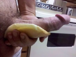 tuckinlugz:Hungry? Why wait.  Have a juicy cockdog