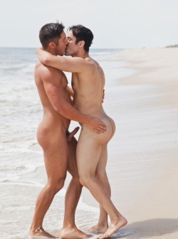 Naked Male Bonding
