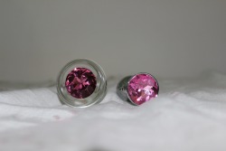 The main reason why I decided to purchase a new, more expensive princess plug is that my old one was quite uncomfortable and low quality.  It was a bit difficult for me to explain with just words so here are some photo comparisons.  The glass one was