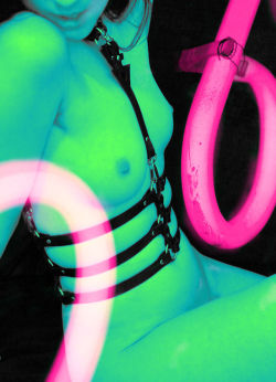 Follow http://onrepeattttt.tumblr.com/tagged/neon for regular doses of neon girls and we’re also in Instagram! Make sure you follow us at @the_neon_girls Want a neon image of yourself? Submit at http://onrepeattttt.tumblr.com/submit/ Original: http://cwat
