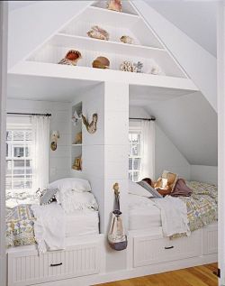 sweetestesthome:  Great use of space.. Cozy.