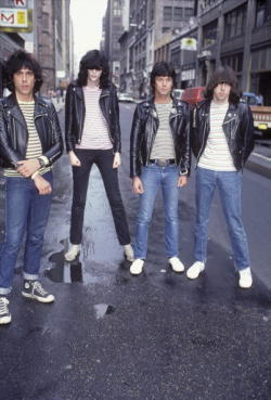 cretin-family:  The Ramones photographed by Ebet Roberts 