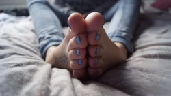 where-the-toes-are:  solefulfeet:  Lola’s feet are pretty much symmetrical, which makes shots like this look a lot better! Beautiful feet. Want more? Give me a like and a follow!  Lola Where the TOES are. 