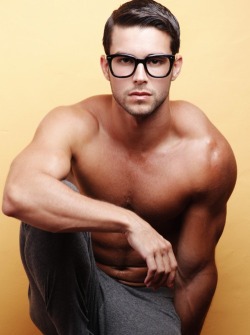 2hot2bstr8:  justtttttttttt when i knew bernardo was the sexiest man alive, i had to see him wearing glasses and label him the sexiest person to ever fucking LIVE♡♡♡  my #1 guy right here. sooooo damn handsome♡