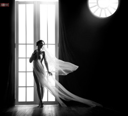 Bride (via © LENIN)