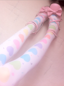 pink&ndash;cheeks:  frillypinkdreams:  Ok, I dare you to say these aren’t the best tights ever ( = v=)~   The shoes too!!! Don’t forget the shoes!