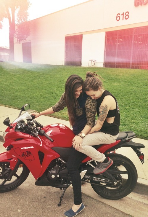 Lesbians On Motorcycles 95
