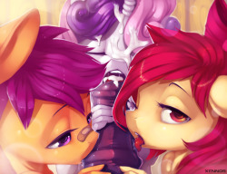 ambris-waifu-hoard:  lewdpony101:  foalcon-fantasy:  Save some for them, Sweetie  Art by xennosdark  Yes!! Yes!!! YEEEEES!!  Applebloom’s expression just slays me.   hnng~ &lt;3