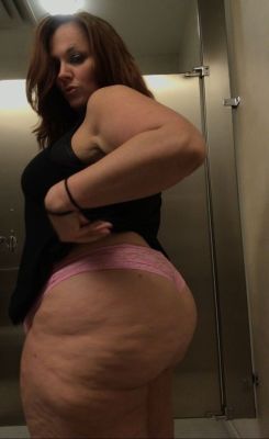 chubbylover859:  Love that ass