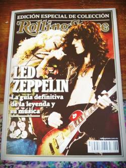 tallarennubes:  Irónico.  Luego de décadas de haber aplastado con críticas poco justas a Led Zeppelin, la Rolling Stone les dedica una bien merecida edición especial. Demasiado irónico.