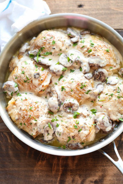do-not-touch-my-food:  Chicken with Creamy Mushroom Sauce