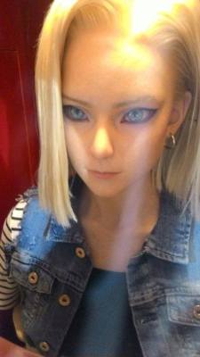 deauxez:  sonypraystation:kool-aid-jammers:  coolthingoftheday:A science exhibition in a mall in Japan had an Android 18 from Dragon Ball Z replica inside a capsule that would move its eyes if anyone got too close.  oh hell no  need this shit with one