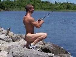 benudenfree:  nude fishing  :)    beautiful shot    ♥ ♥ ♥  ph. unknown 