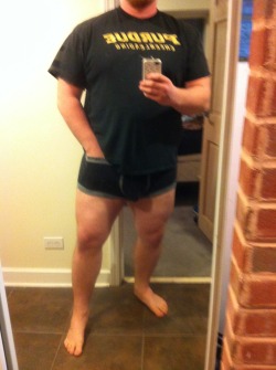 thestubbycubby:  bearenginerd:  These legs brought you by cheerleading and gymnastics. Thank you!  SEXY BEAST!!!!!!