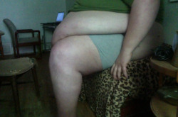 600goingon700:  New clip up at http://clips4sale.com/79393 and available in my members area at http://fatterandfatter.c4slive.com/ Guys,  I KNOW I am over 700 pounds. I WILL be able to check in a little over a  week and a half. Over the next few weeks