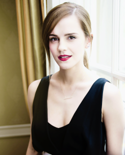 ewatsondaily:  Emma Watson at the “Noah” Press Conference at the Four Seasons Hotel in Beverly Hills, CA (03/24/14) 