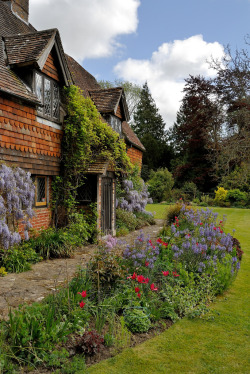 joilieder:  outdoormagic:  English Cottage Garden             150510 13 by vintage 1953 &amp; wackymoomin   sussex 