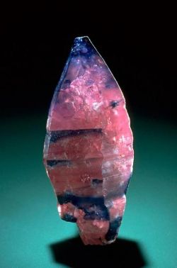 ggeology:  Blue and pink Sapphire 