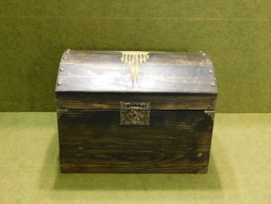 rawringcrafts: I made another mimic chest! ^__^ A khorne themed one this time. Customer requested the dark wood and brass theme. Just like the first large mimic, it is one single container that a GM, or well prepared player can store  all their RPG needs
