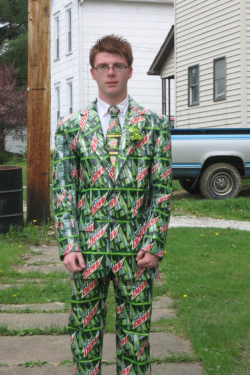 the-absolute-funniest-posts:  biggestbutt:  dont ask me to prom unless you are wearin this   This post has been featured on a 1000Notes.com blog!  Mountain Dude