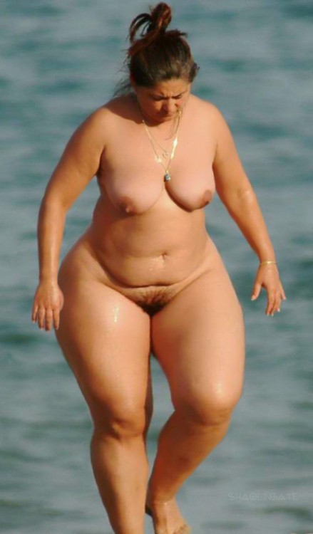 Big wide hips mature women