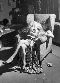 canadianbeerandpostmodernism:  Young artist falls asleep with papier maché mask of Marlene Dietrich on her lap, 1950.   