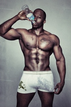 blackgayporn:  #SeriouslySexySundays no dicks out allowed but wet, hard, big black bulges are just fine!