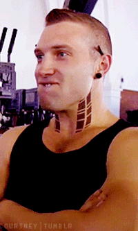 male-and-others-drugs:  Hot gifs of the actor Jai Courtney