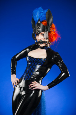 ulorinvex:  Show pony! For Cathouse Clothing 