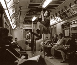 psychedelicway:Robert Crumb, New-York - 1968Photo : Harry Benson