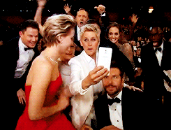 dutchster:  hemonizer:  So many things happening in this gif: JLaw sitting on Meryl Streep’s lap Bradley desperately wanting to take the selfie himself Ellen accidentally checking Jennifer’s boobs out  Brad Pitt and Lupita’s bro head collision