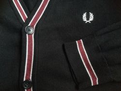 secondhandskins:  just listed, large v-neck fred perry cardigan.  click the image to visit the listing!