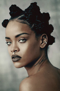 blissfully-chic:  Rihanna for i-D Magazine, Pre-Spring 2015 Photographed by: Paolo Roversi