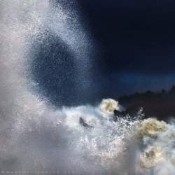 me-lapislazuli:  Pacific Tsunamic Turmoil | by MarkMetternich | http://ift.tt/1mjBkSK