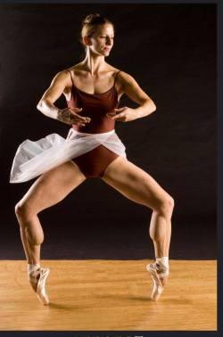 full gallery : http://www.her-calves-muscle-legs.com/2017/09/ballerina-with-very-muscular-calves.html